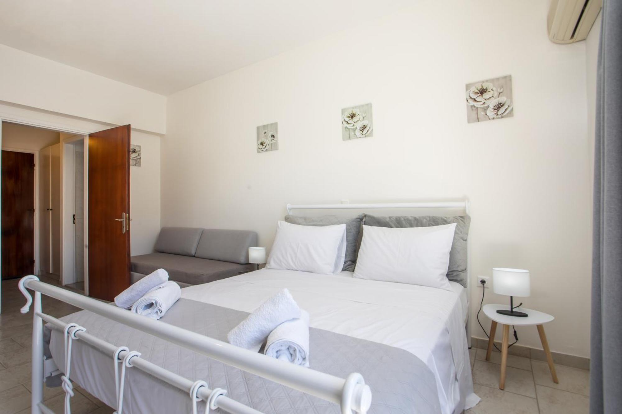 Economisa Apartments Ialysós Eksteriør bilde