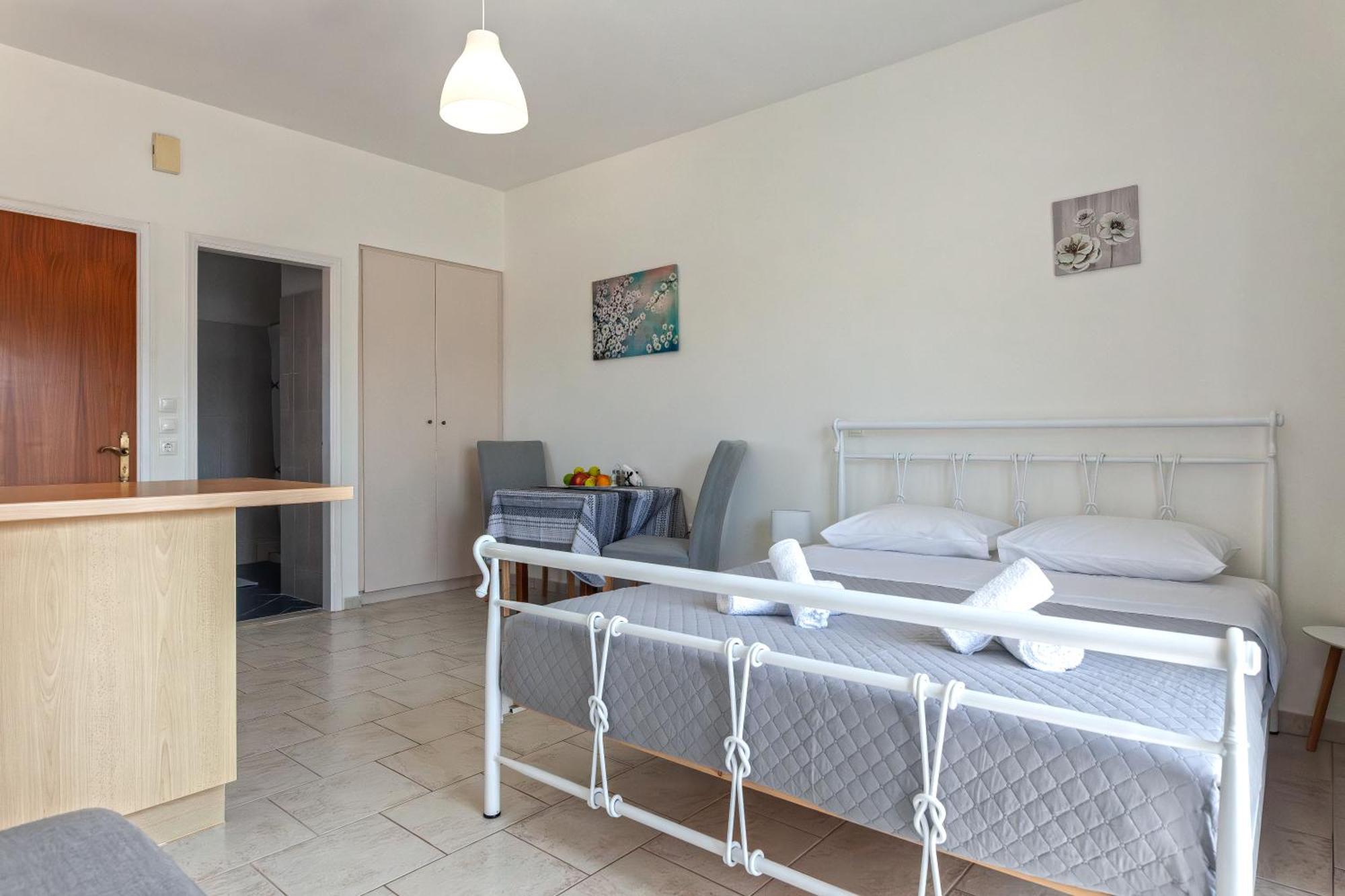 Economisa Apartments Ialysós Eksteriør bilde